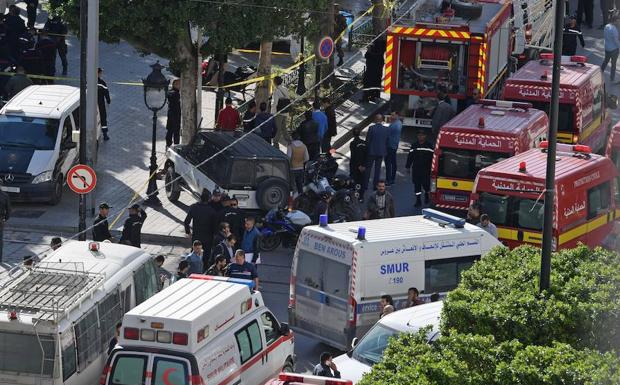 Nueve heridos en un atentado suicida en la capital de Túnez