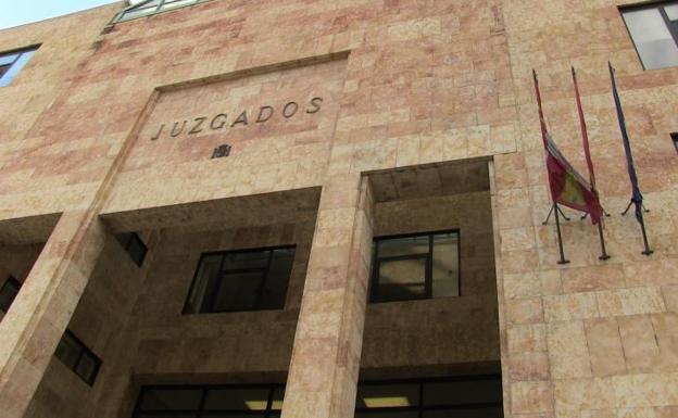 El juez de León solicita 10.000 euros de fianza a IU para personarse en Enredareda