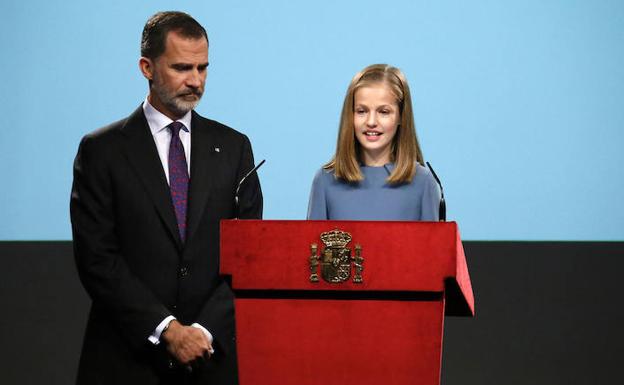 La princesa Leonor añade a su currículo la lectura de la Constitución