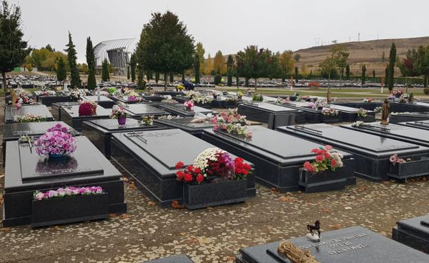 Las inhumaciones caen un 3,8% en el Cementerio de San José en 2018