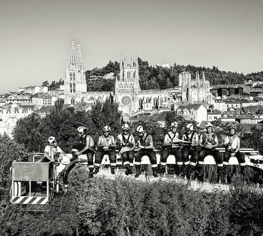 Así se hizo el calendario solidario con la ELA de los Bomberos de Burgos