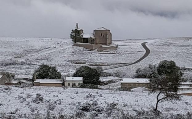 La nieve regresa por el noroeste y el sureste de la provincia burgalesa
