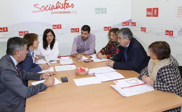 El PSOE cifra en 17 el número de vacantes que Sanidad ni cubre ni amortiza