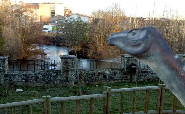 Los dinosaurios de Salas han aportado más de 10 millones de euros a la comarca desde 2001