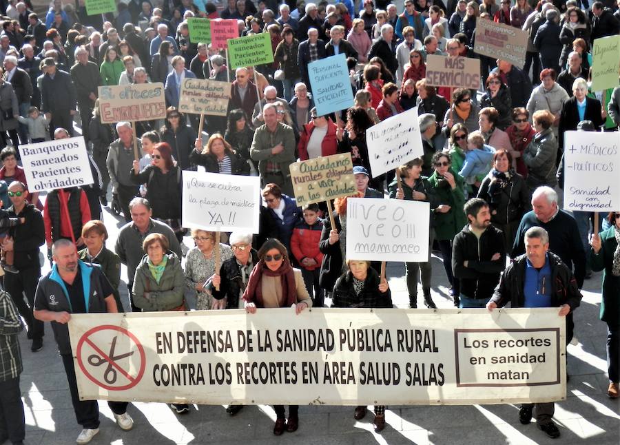 Concentración en Salas de los Infantes contra los recortes de la Junta de Castilla y León en Sanidad rural