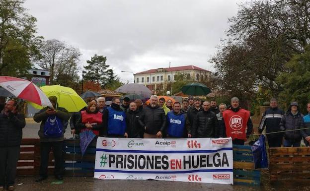 Los funcionarios de prisiones finalizan la huelga a la espera de que el Gobierno mueva ficha