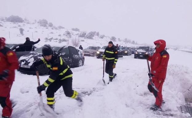 El Gobierno multa con 15.000 euros a Abertis por el caos de la nevada de Reyes