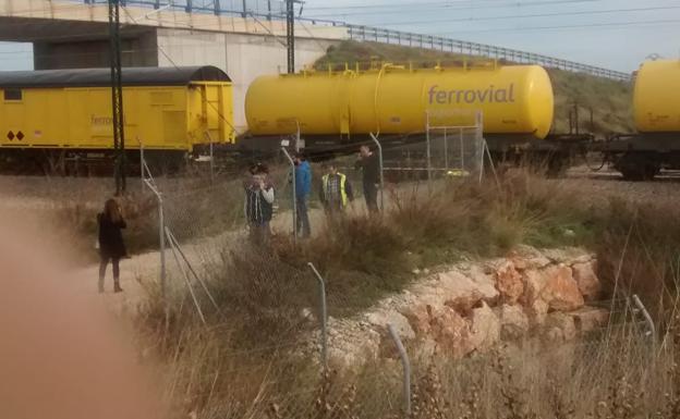 Fallece al recibir una descarga eléctrica cuando fumigaba una vía del AVE sin servicio en Valencia