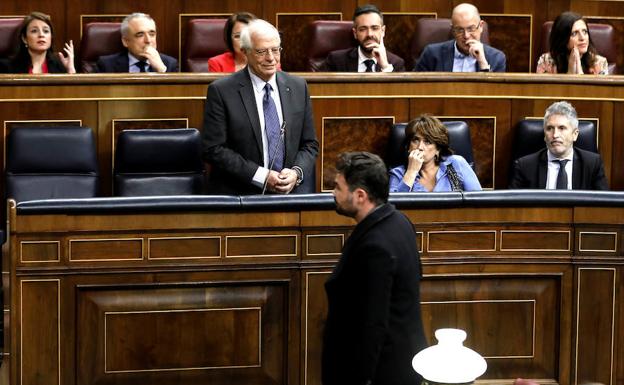 Pastor expulsa a Rufián del Congreso por insultar a Borrell