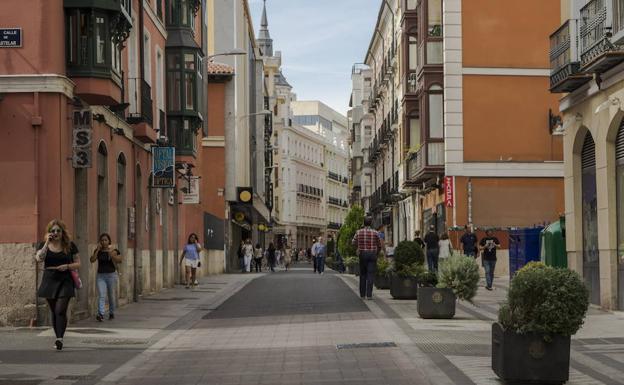 400 euros de multa a un abogado por circular con patinete eléctrico por la calle Regalado