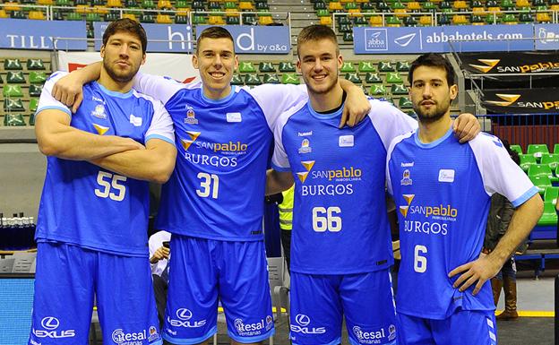 Bruno Fitipaldo, Slava Kravtsov, Vlatko Cancar y Dino Radoncic, internacionales en la ventana FIBA