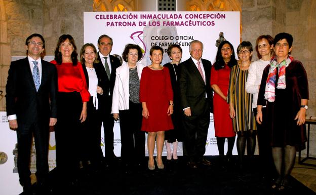 Francisco Zaragozá recibe el premio Juan Manuel Reol de los farmacéuticos de Burgos