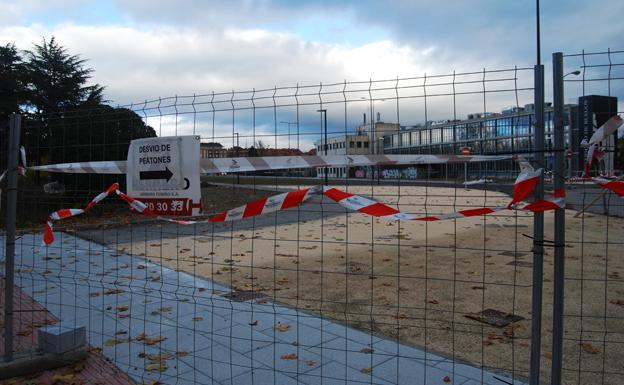 El PCAS-TC exige que se facilite el tránsito de peatones en el puente de las Rebolledas