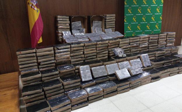 Golpe al tráfico internacional de droga con la incautación de 1.335 kilos de hachís en Salamanca