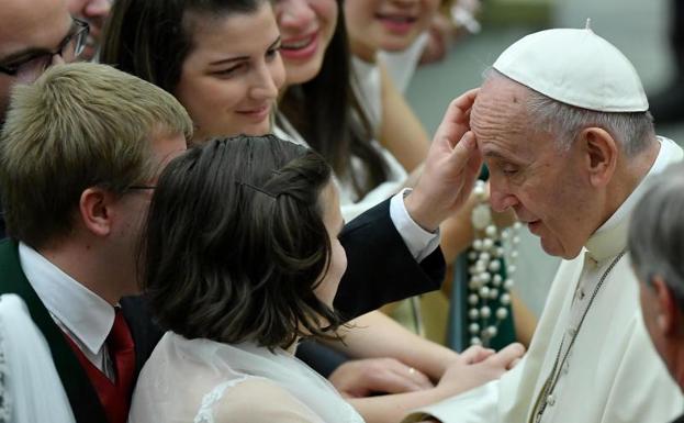 El Papa afirma que se pueden vender bienes de la Iglesia para ayudar a los pobres