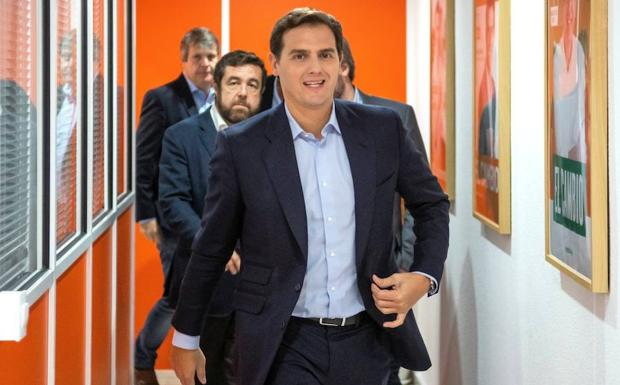 Rivera avisa a Pedro Sánchez de que «los españoles le han dado la espalda»