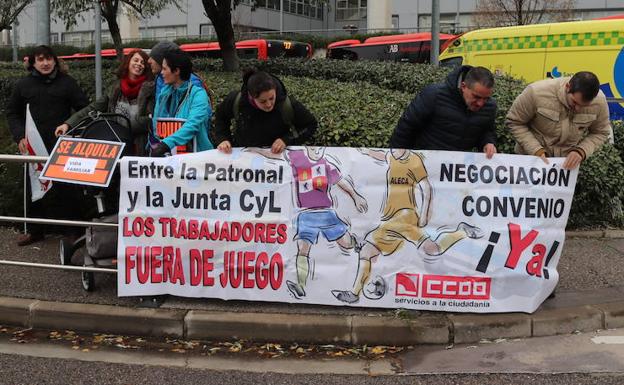 Los trabajadores de Ambulancias Rodrigo denuncian que su situación «va a peor»