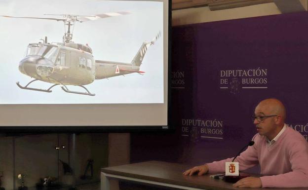 Un helicóptero militar estadounidense aterriza en el renovado museo de Belorado