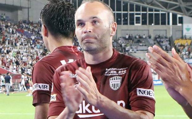 Iniesta: «Se tendría que explicar qué es el Balón de Oro»