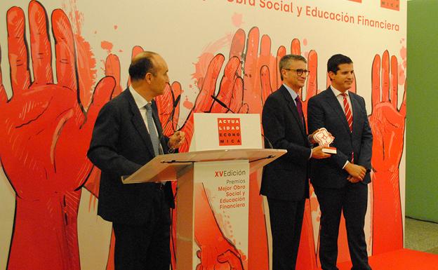 La Fundación Cajacírculo, premiada por sus salas de exposiciones Pedro Torrecilla y Círculo Solidario