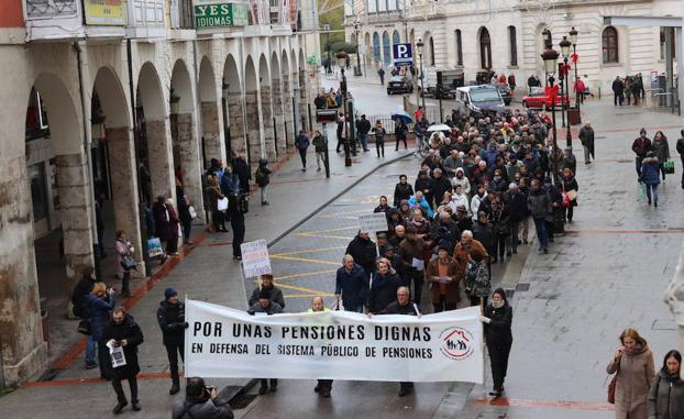 Los pensionistas se echan a la calle para exigir el «blindaje» del sistema público y pensiones dignas