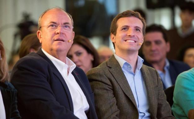 Casado exige al Gobierno que ilegalice a Arran y a los CDR