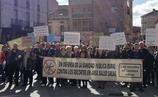 La plataforma Demanda Dignidad reúne 1.200 firmas contra los recortes sanitarios en Salas de los Infantes