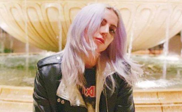 Lady Gaga se pasa al lila