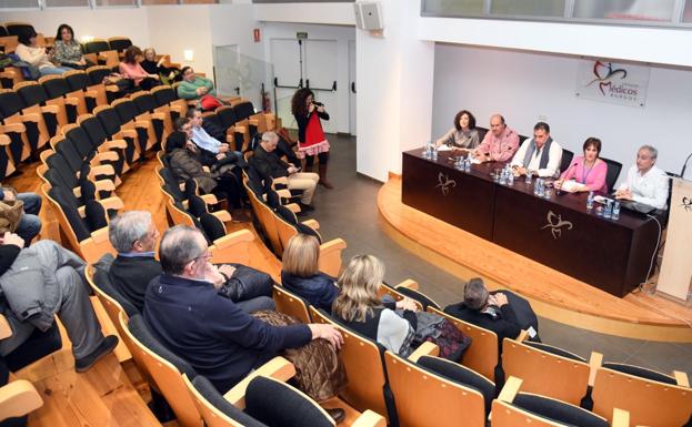 El Colegio de Médicos lamenta la «incompetencia» para solventar los problemas de Atención primaria