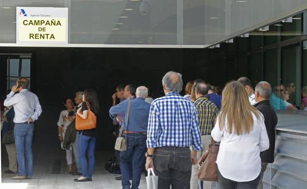 Los impuestos estatales en Castilla y León recaudan 861 millones menos que en 2008