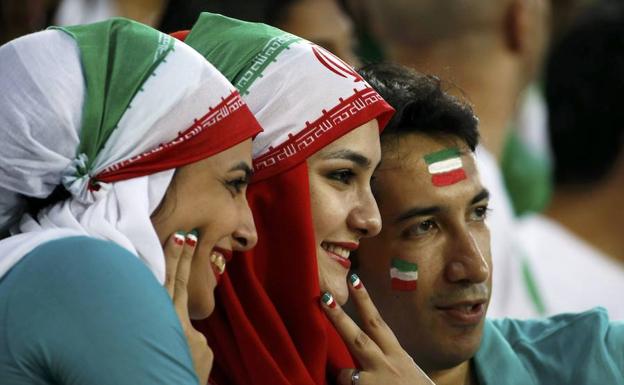 El estadio nacional de Irán acogerá por primera vez a su selección femenina