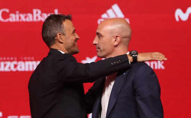 Rubiales: «Esperamos que Luis Enrique coloque a España en el lugar que se merece»