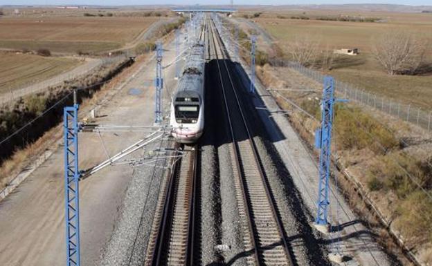 Adif licita el mantenimiento de la línea de alta velocidad Venta de Baños-Burgos