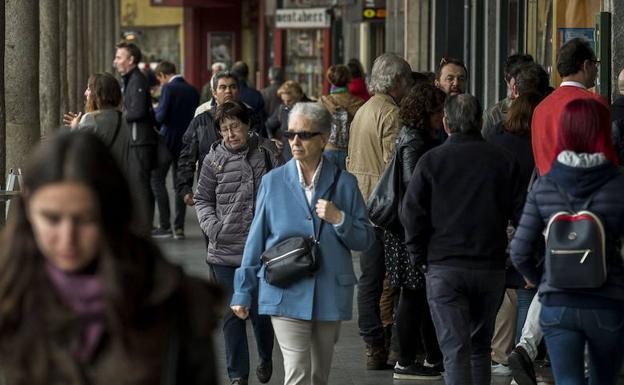 Las mujeres representan el 52,4% de la población de Burgos capital, superando en 8.465 a los hombres
