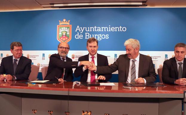 El Ayuntamiento compromete 2,6 millones de euros para la ampliación del Puerto Seco