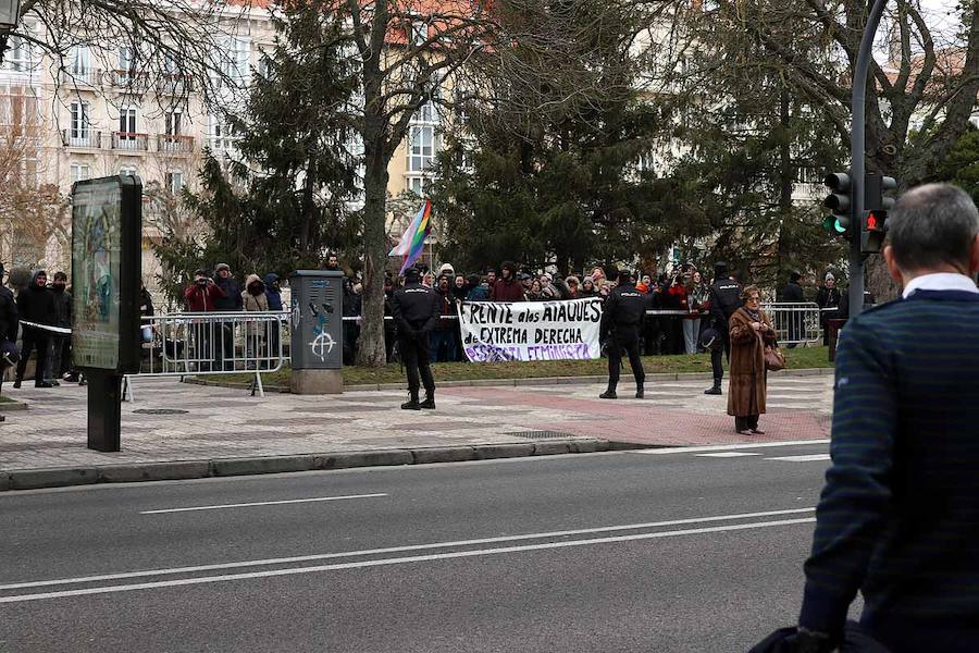 Protestas antes del acto de Vox en Burgos