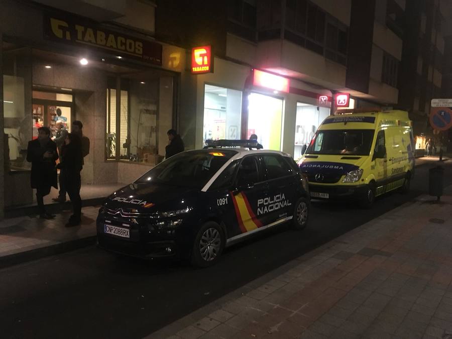 Hieren a la dependienta de un estanco con un arma blanca durante un atraco en Palencia