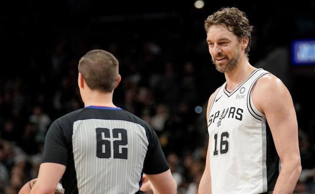 Pau Gasol, testigo presencial de una nueva derrota de los Spurs