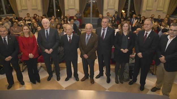 El Colegio de Aparejadores honra a aquellos que han dedicado su vida a la profesión