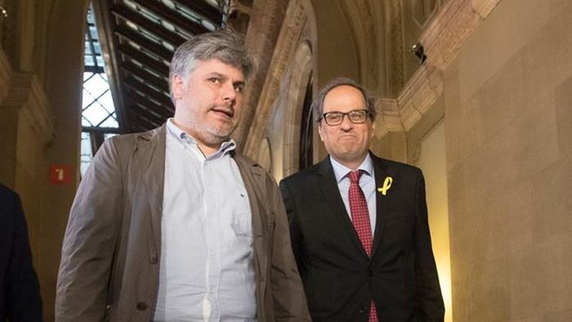 JxCat llama a ERC y CUP a trabajar para restituir a Puigdemont como presidente