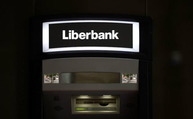 Liberbank vuelve a las ganancias a las puertas de su fusión con Unicaja