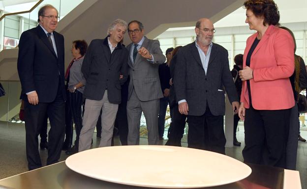 El MEH incorpora a su exposición permanente la pieza escultórica 'El Culto' de Alberto Bañuelos