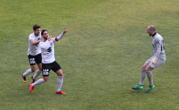 El Burgos CF quiere poner tierra de por medio con el descenso