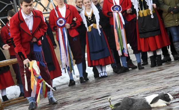 Poza de la Sal celebra su tradicional Danza del Escarrete para la prosperidad del nuevo hogar