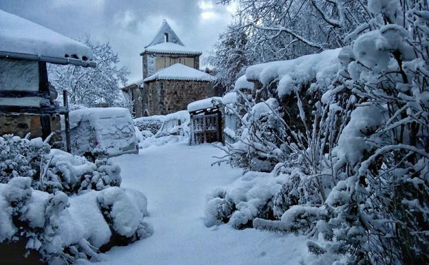 Estás son las imágenes más curiosas que ha dejado la nieve en Burgos este fin de semana