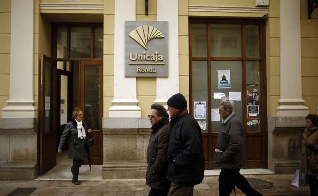 El beneficio de Unicaja sube un 10% a la espera de la fusión con Liberbank