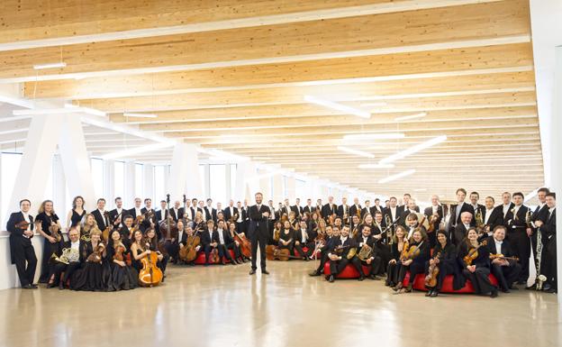 Concierto de la Orquesta Sinfónica de Galicia con el guitarrista Pablo Sainz-Villegas en el Fórum Evolución