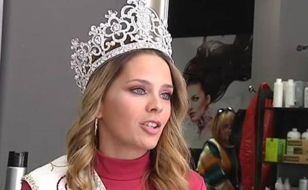 Miss Málaga dona su pelo