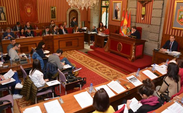 Lacalle cruza una «línea roja» no incluyendo su reprobación en el orden del día del Pleno