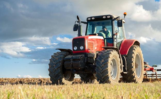 Muere un agricultor de 21 años al ser aplastado por el rodillo de un tractor en la localidad vallisoletana Berceruelo